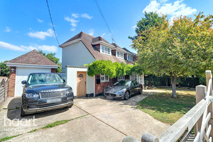 4 Bedroom Detached House For Sale In Stambridge Road, Rochford, SS4