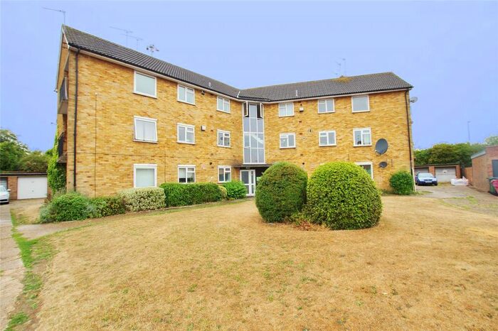 3 Bedroom Flat To Rent In Orbital Crescent, Watford, Hertfordshire, WD25