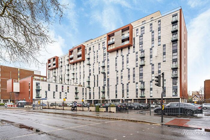 2 Bedroom Flat For Sale In Victoria Avenue, Southend-On-Sea, SS2