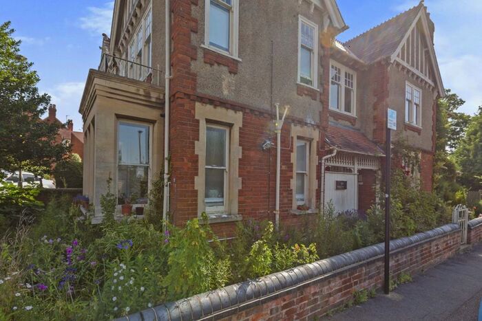 1 Bedroom Flat To Rent In Divinity Road -, OX4