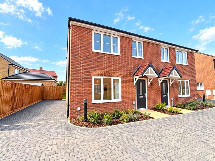 3 Bedroom Semi Detached House For Sale In Kilsby Crescent, Ramsey, Huntingdon, PE26
