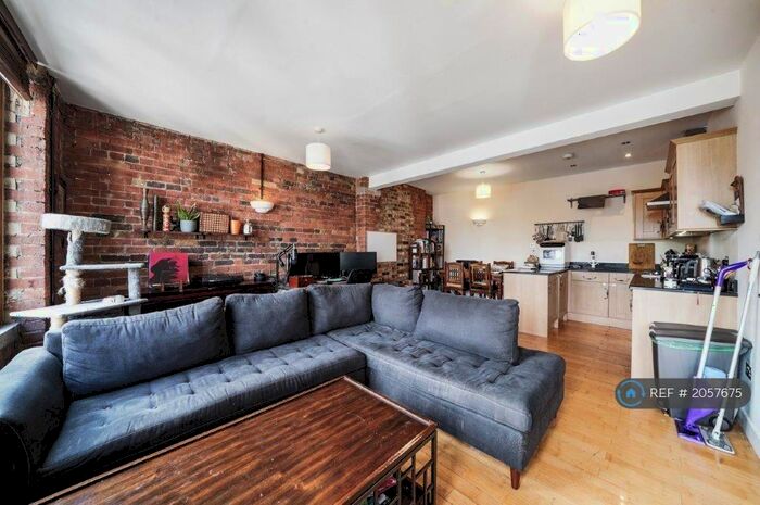2 Bedroom Flat To Rent In Cotton's Gardens, London, E2