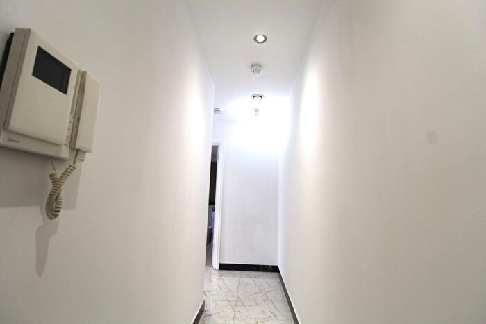 1 Bedroom Flat To Rent In Osterley Park Road, Southall, UB2
