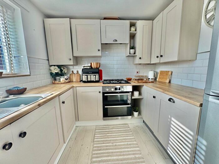 3 Bedroom End Of Terrace House For Sale In Cypress Way, Nuneaton, CV10