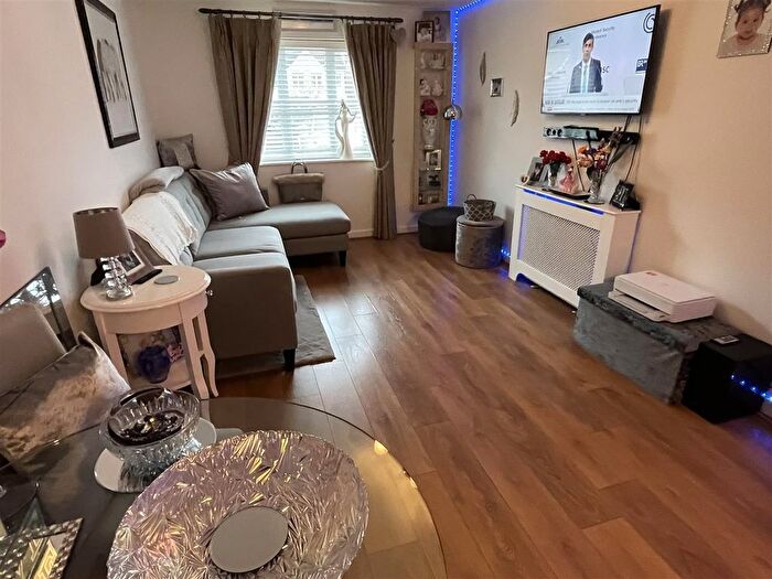 2 Bedroom Flat To Rent In Mill Bridge Place, Cowley, Uxbridge, UB8