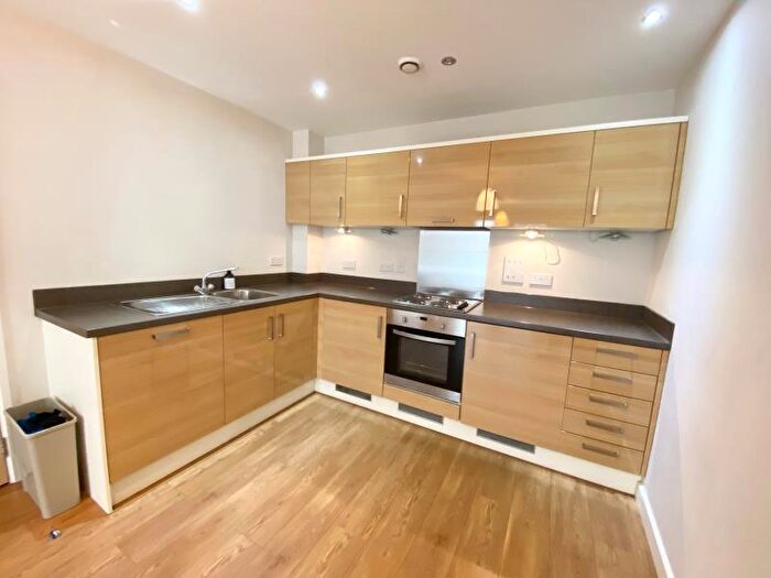 1 Bedroom Flat To Rent In Woking, GU22