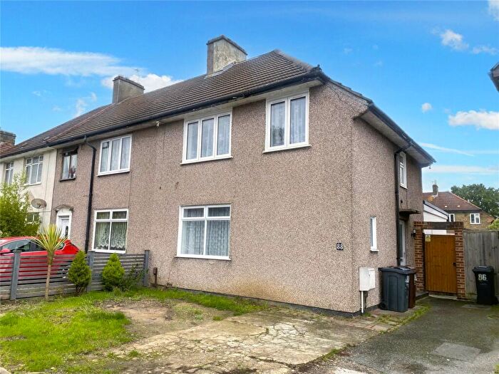 4 Bedroom End Of Terrace House To Rent In Farmway, Dagenham, Essex, RM8