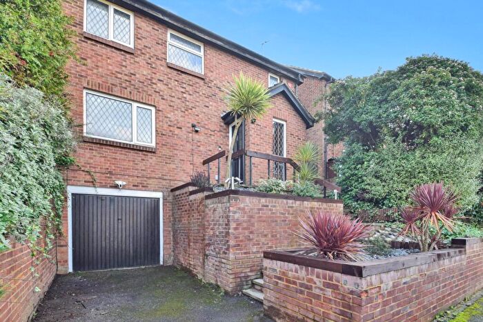 3 Bedroom Detached House For Sale In Romney Road, Walderslade, Chatham, ME5