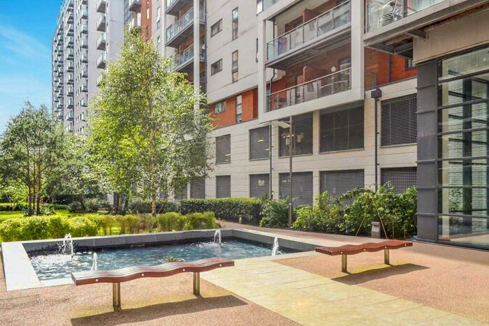 2 Bedroom Flat To Rent In Barton Place, Hornbeam Way, Green Quarter, Manchester, M4