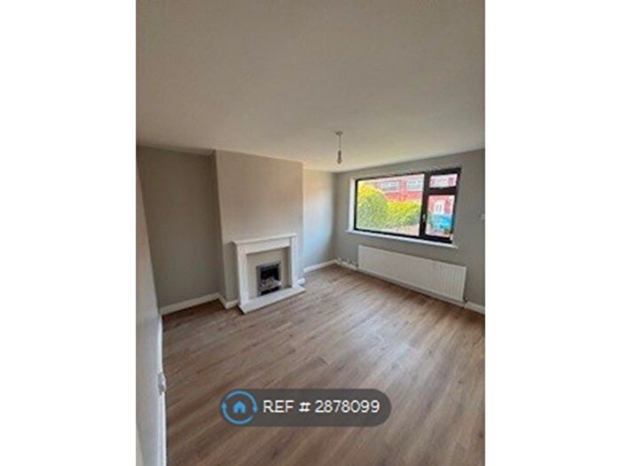 3 Bedroom End Of Terrace House To Rent In Lyme Grove, Manchester, M43