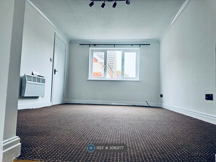 1 Bedroom Flat To Rent In Hamilton Court, Blackpool, FY1