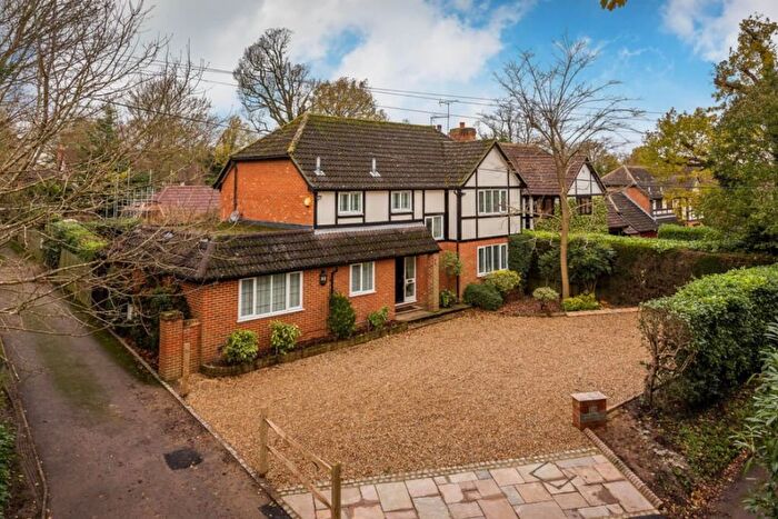 4 Bedroom Detached House For Sale In Harriotts Lane, Ashtead, KT21