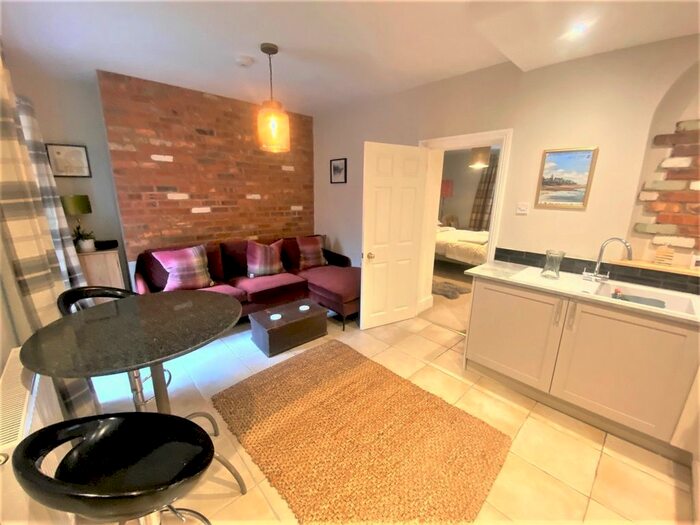 1 Bedroom Flat To Rent In Trinity Street, Taunton, TA1