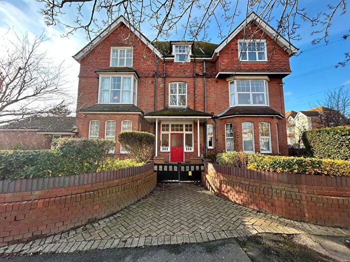 2 Bedroom Flat For Sale In Middlesex Road, Bexhill-On-Sea, TN40
