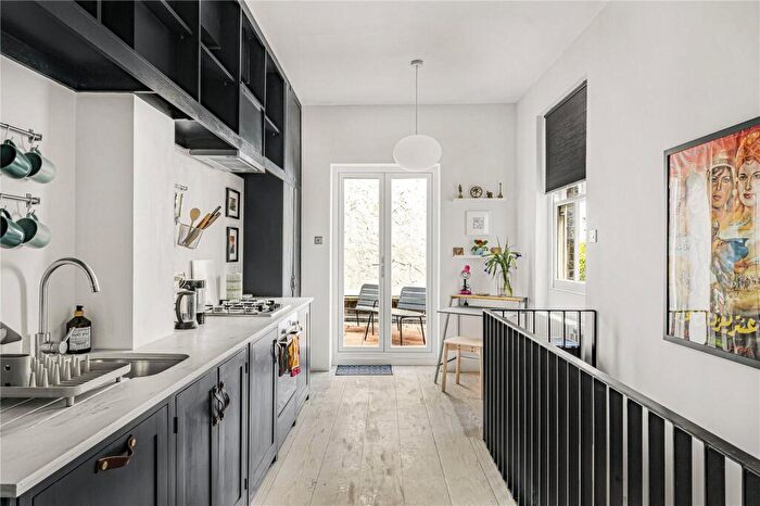 1 Bedroom Apartment To Rent In Rufford Street, London, N1