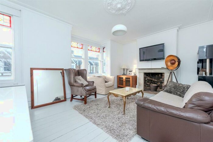 2 Bedroom Apartment To Rent In Minet Avenue, London, NW10