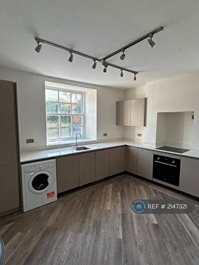 2 Bedroom Flat To Rent In The Grange, Leeds, LS6