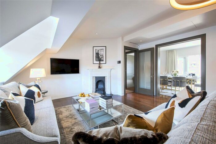 2 Bedroom Flat To Rent In Duke Street, Mayfair, London, W1K