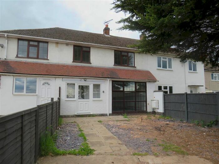 3 Bedroom Property To Rent In Dulwich Road, Mackworth, Derby, DE22