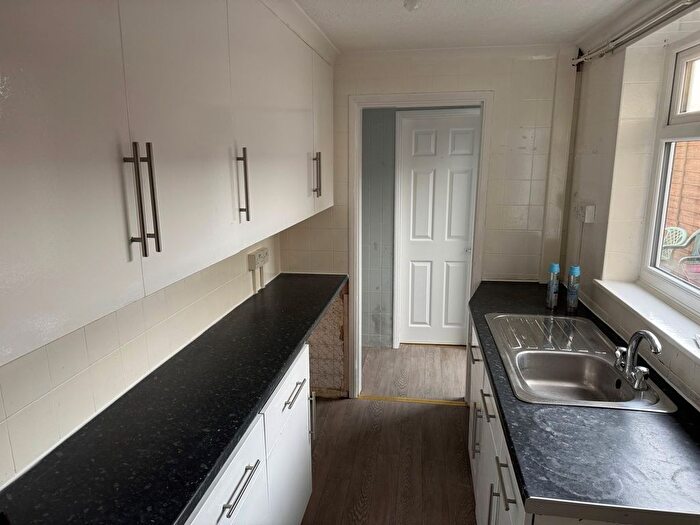 2 Bedroom Terraced House For Sale In Grafton Street, Worksop, S80