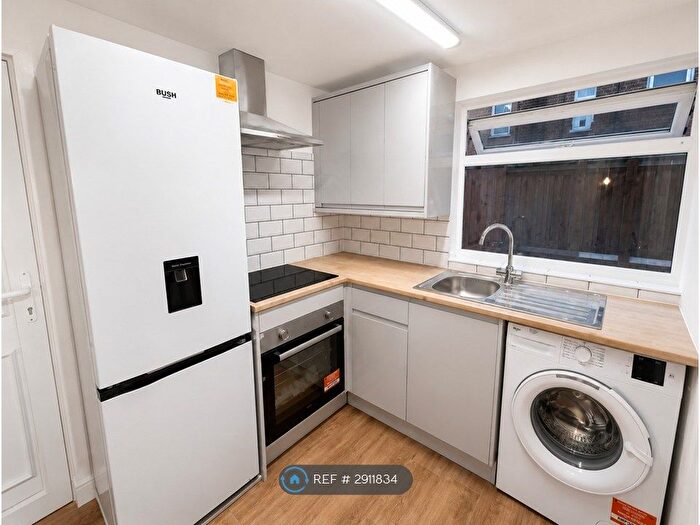 Studio To Rent In Hertford Road, Enfield, EN3