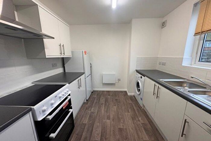 2 Bedroom Flat To Rent In Limehurst Square, Northampton, NN5