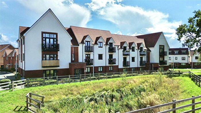 2 Bedroom Apartment For Sale In Quiller Avenue, Arborfield Green, Reading, Berkshire, RG2