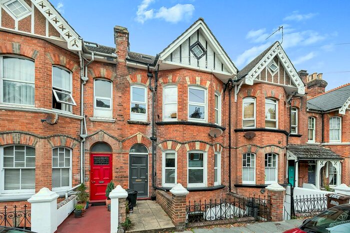 2 Bedroom Flat To Rent In Milward Road, Hastings, East Sussex, TN34