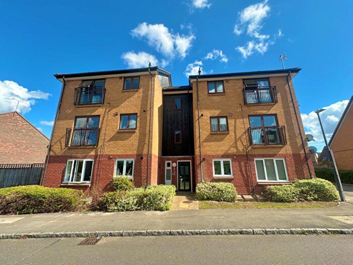 2 Bedroom Apartment To Rent In Queensbury Lane, Monkston Park, Milton Keynes, MK10