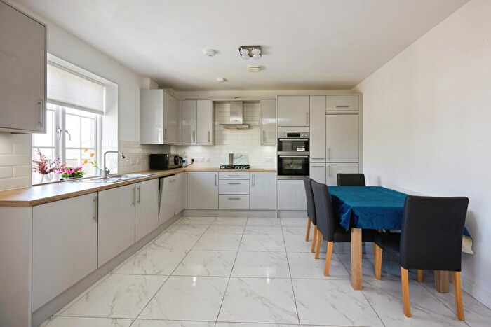 2 Bedroom Flat For Sale In Crown Place, Dorchester, Dorset, DT1