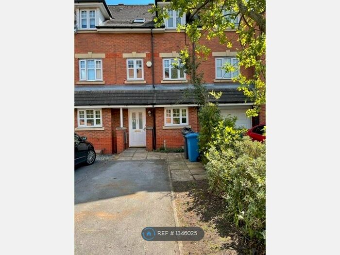 3 Bedroom Semi-Detached House To Rent In Fog Lane, Manchester, M19