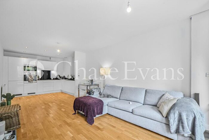 1 Bedroom Flat To Rent In Guthridge Close, Phoenix Works, Poplar, London, E14