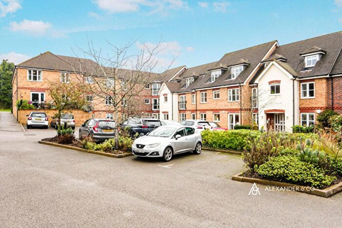 1 Bedroom Apartment For Sale In Buckingham Road, Brackley, Northamptonshire, NN13