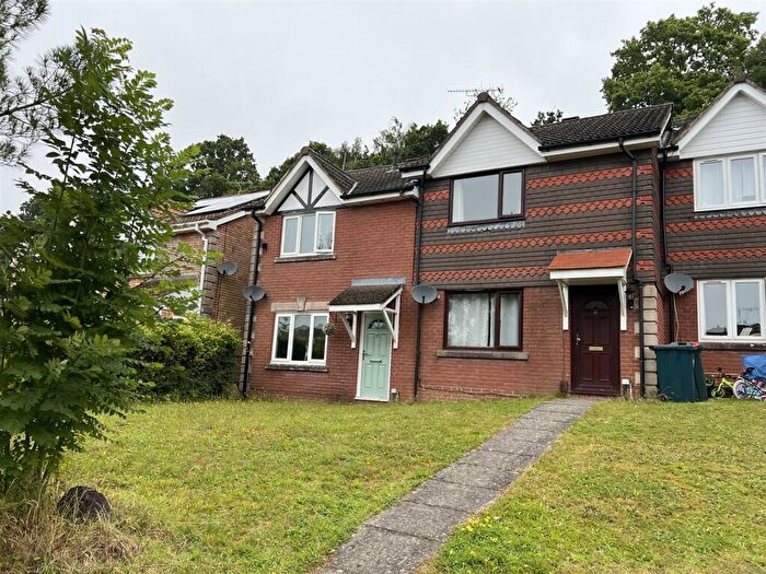 2 Bedroom Terraced House To Rent In Jacobean Close, Crawley, RH10