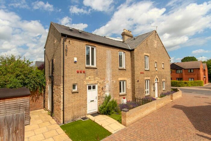 1 Bedroom Detached House To Rent In Austin Court, Cambridge, Cambridgeshire, CB4