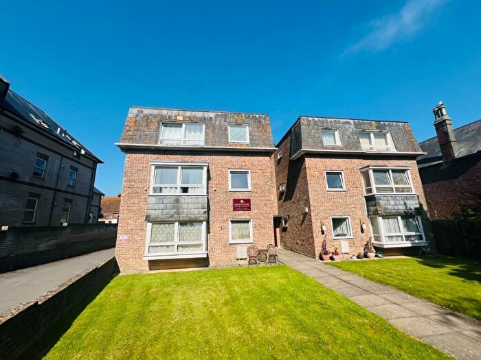 1 Bedroom Flat To Rent In Grosvenor Road, Weymouth, DT4