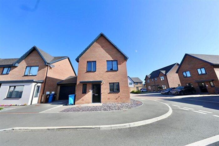 3 Bedroom Detached House For Sale In Brentford Drive, Hull, HU8
