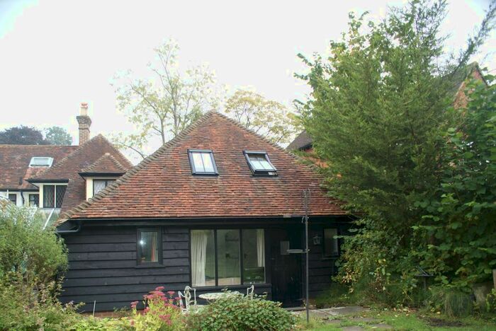 1 Bedroom Link Detached House To Rent In Chinthurst Lane, Shalford, GU4