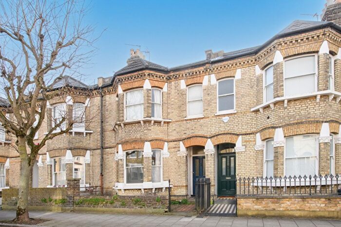 1 Bedroom Flat To Rent In Ringford Road, Wandsworth, SW18