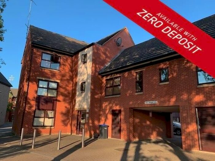 2 Bedroom Flat To Rent In Near Side, Northampton, NN5