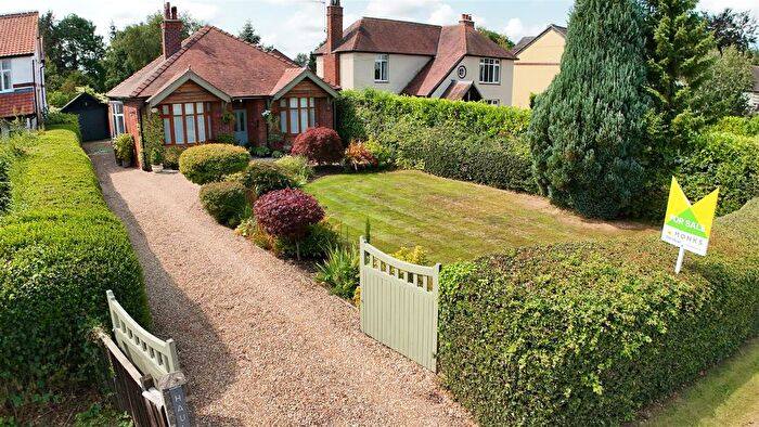 3 Bedroom Detached Bungalow For Sale In Whittington Road, Gobowen, Oswestry, SY11