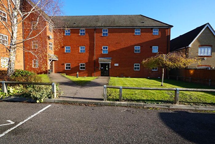 2 Bedroom Apartment To Rent In Rawlyn Close, Chafford Hundred, RM16