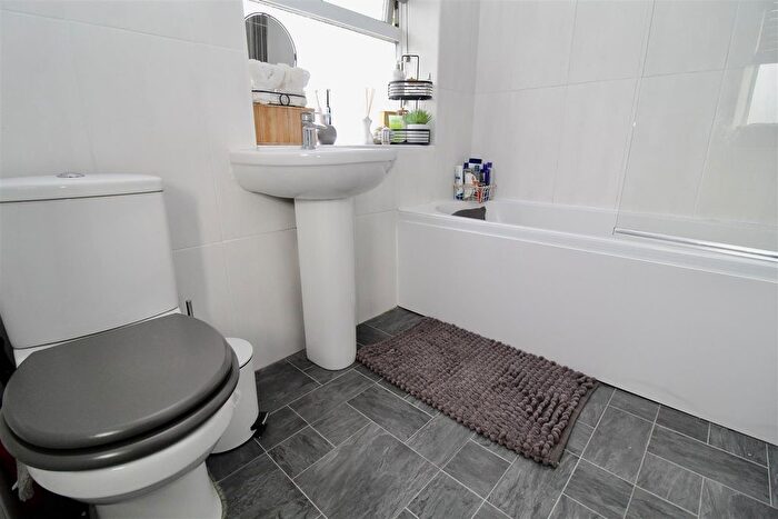 2 Bedroom End Terrace House For Sale In Brownfield Road, Shard End, Birmingham, B34