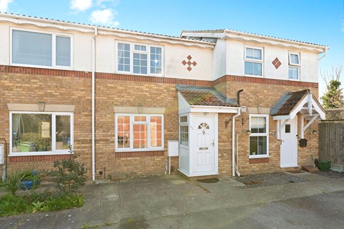 2 Bedroom Terraced House For Sale In Cole Avenue, Chadwell St. Mary, Grays, Essex, RM16