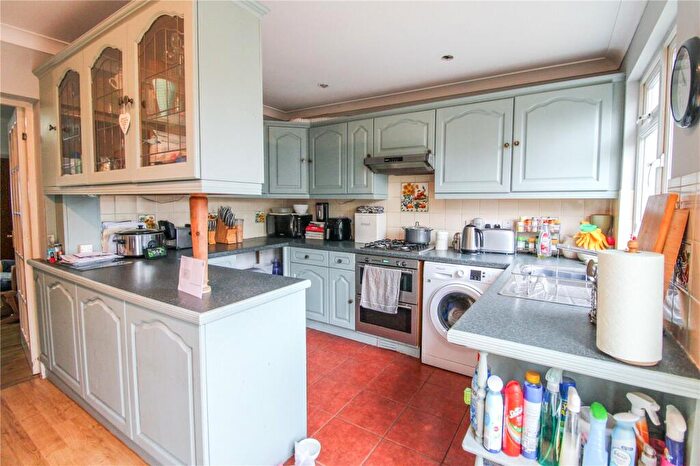 3 Bedroom Terraced House For Sale In Bredon Road, Croydon, CR0
