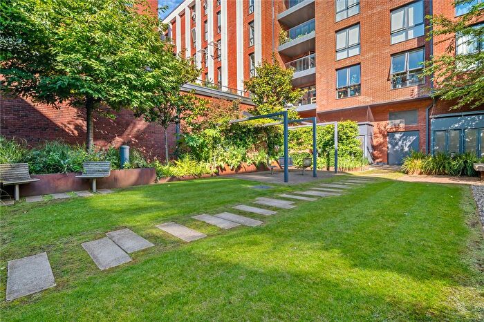1 Bedroom Flat For Sale In Gaumont Place, Streatham Hill, SW2