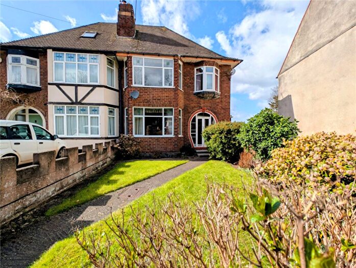 3 Bedroom Semi Detached House For Sale In Stourbridge Road, Kidderminster, Worcestershire, DY10