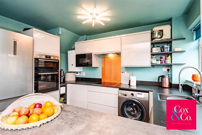 3 Bedroom House For Sale In Bush Cottage Close, Portslade, BN41