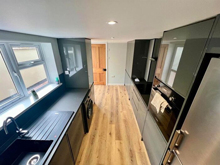 2 Bedroom Flat To Rent In Brewery Quarter, Cheltenham, GL50