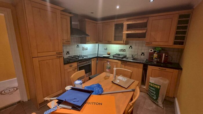 1 Bedroom Flat To Rent In Caledonian Road, London, N1